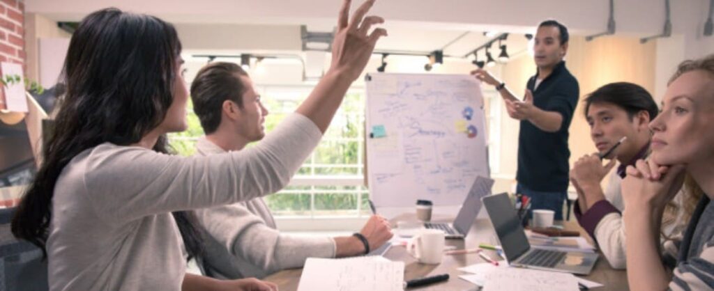 como afecta la comunicacion en entornos laborales