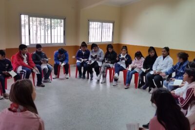 el dialogo en la construccion de comunidades literarias