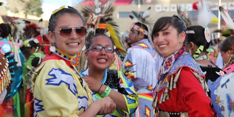 identidad cultural y luchas sociales en comunidades diversas