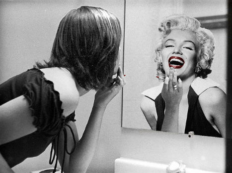 impacto de la imagen publica en el desarrollo de personajes