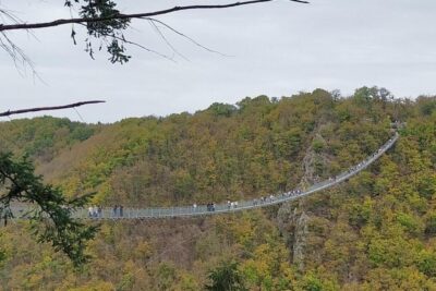 puente geierlay 360 metros de vertigo en alemania