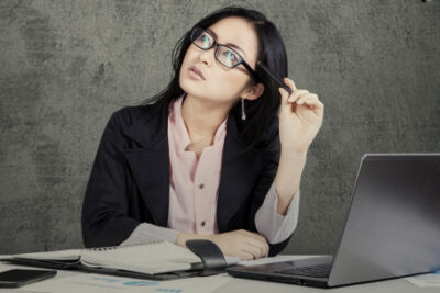 que son las decisiones por defecto y como influyen