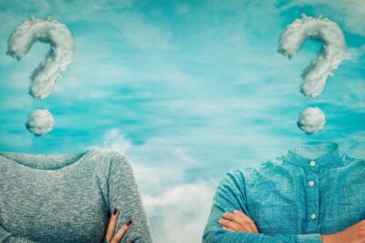 relacion entre personalidad y crisis de identidad en individuos