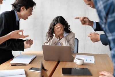 como se estudia el acoso en el lugar de trabajo