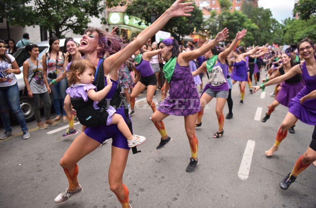 Cómo se manifiestan las luchas feminizadas en la danza 1 como se manifiestan las luchas feminizadas en la danza