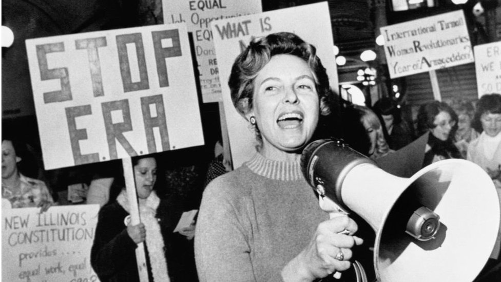 Mujeres en el activismo social: luchadoras por la igualdad 1 mujeres en el activismo social luchadoras por la igualdad