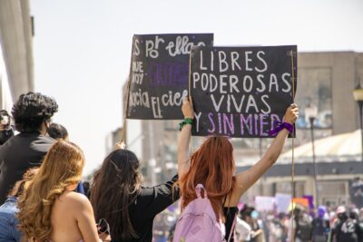 mujeres y el futuro del feminismo desafios y oportunidades 1