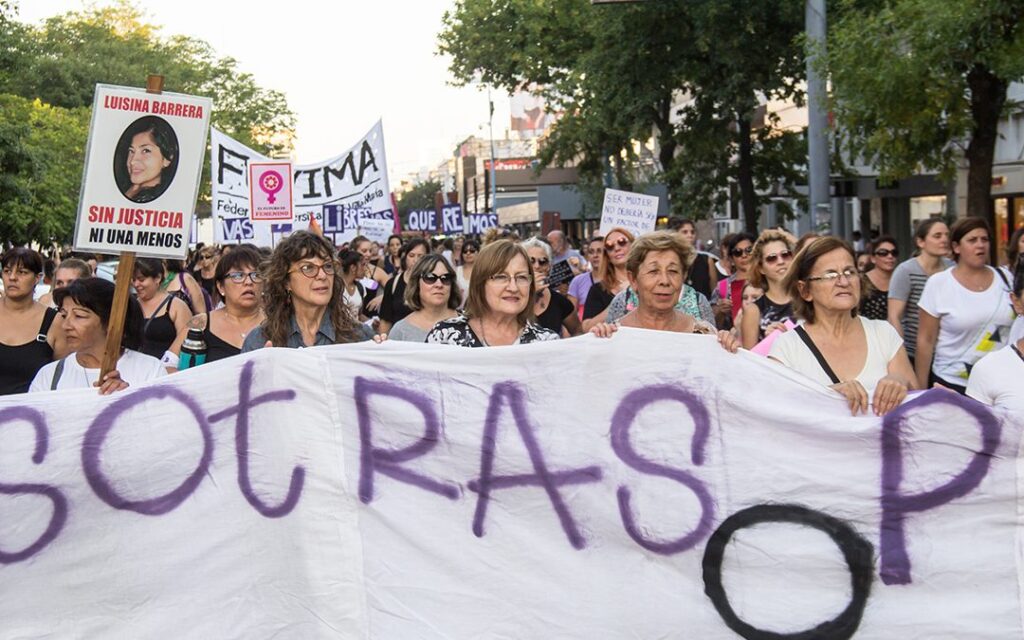 mujeres y su rol en los movimientos sociales actuales