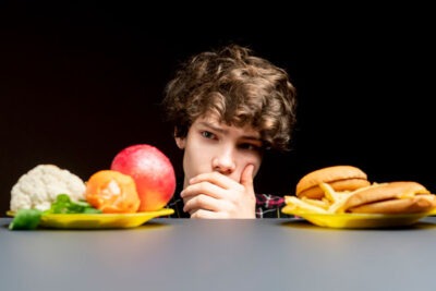 relacion entre habitos alimenticios y comportamiento social